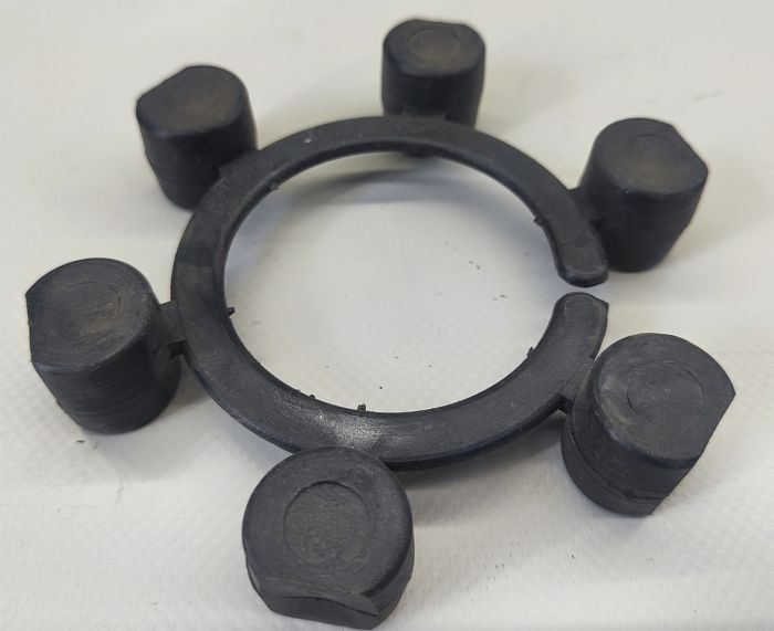 027072 Муфта эластичная радиального когтя (Geringhoff)