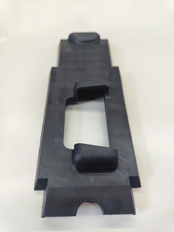 Кришка висівного апарату нижня сітківці kinze, john deere (gd15700 )