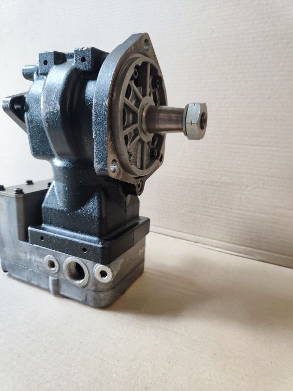 Повітряний компресор 04298359 (LK3866) для двигунів WABCO