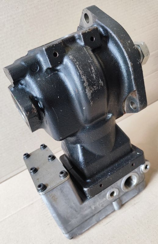 Повітряний компресор 04298359 (LK3866) для двигунів WABCO